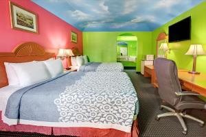 Hotel Days Inn And Suites Houston Channelview Tx