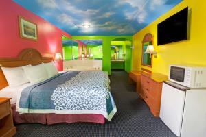 Hotel Days Inn And Suites Houston Channelview Tx