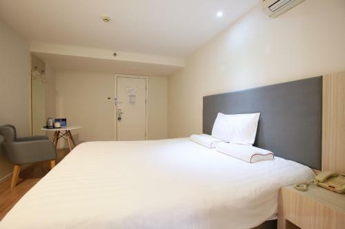 Hotel Hanting Express Beijing Asian Games Village
