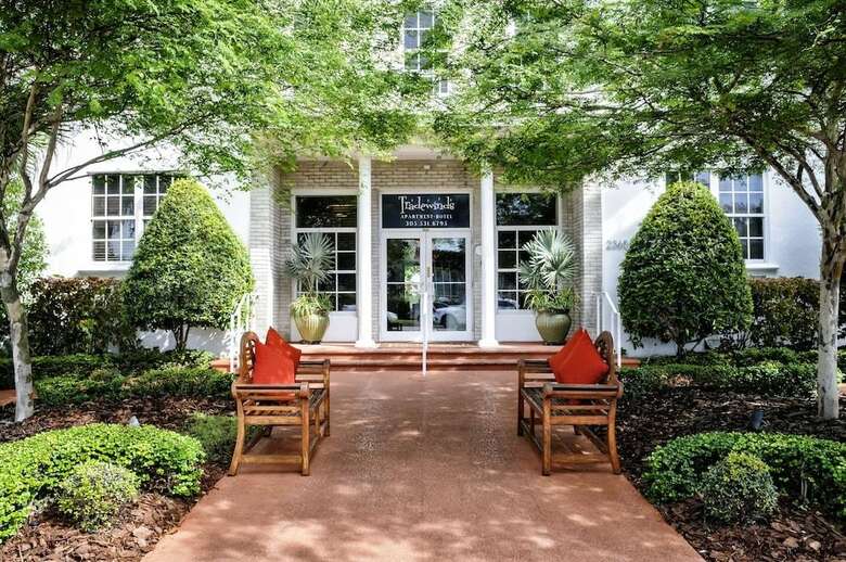 Tradewinds Apartment Hotel