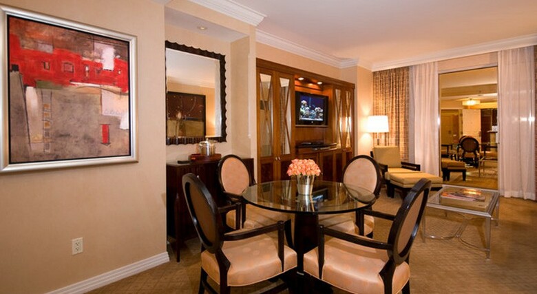 Hotel The Signature At Mgm Grand