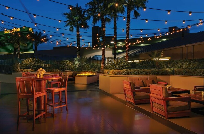 Hotel The Signature At Mgm Grand