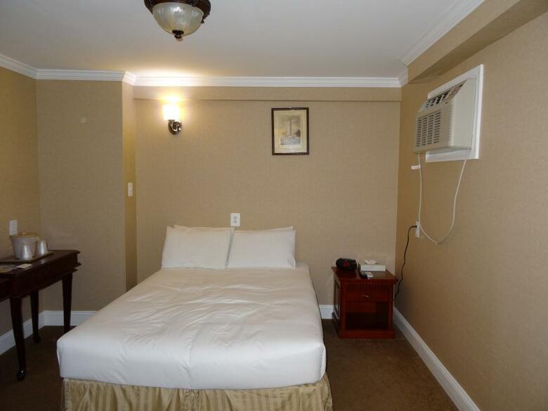 District Hotel