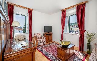 Apartments Tisno