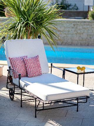 Apartments Tisno