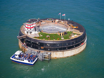 Hotel No Man's Fort