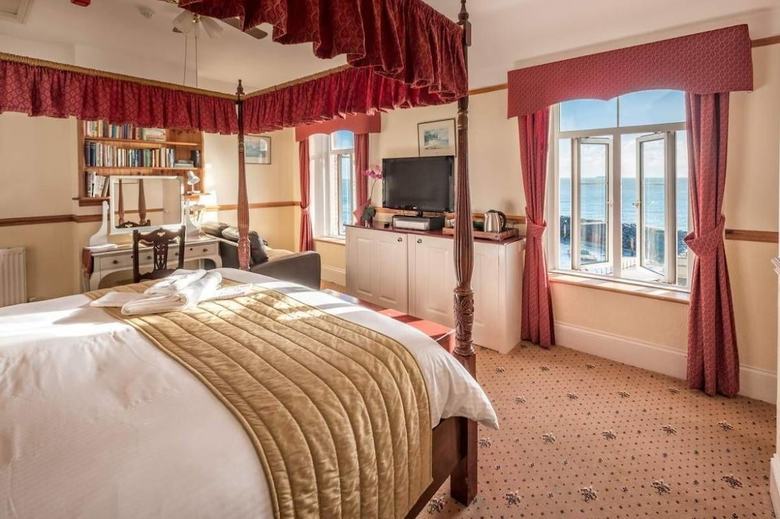 Bed & Breakfast Harbour View Hotel