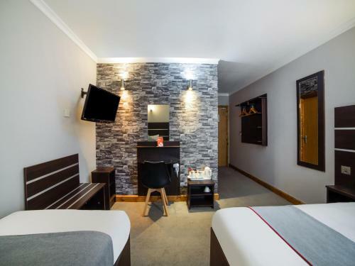 Epsilon Hotel