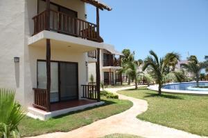 Hotel Technotel San Benito Beach