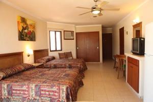 Hotel Technotel San Benito Beach
