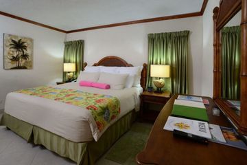 Southern Palms Hotel