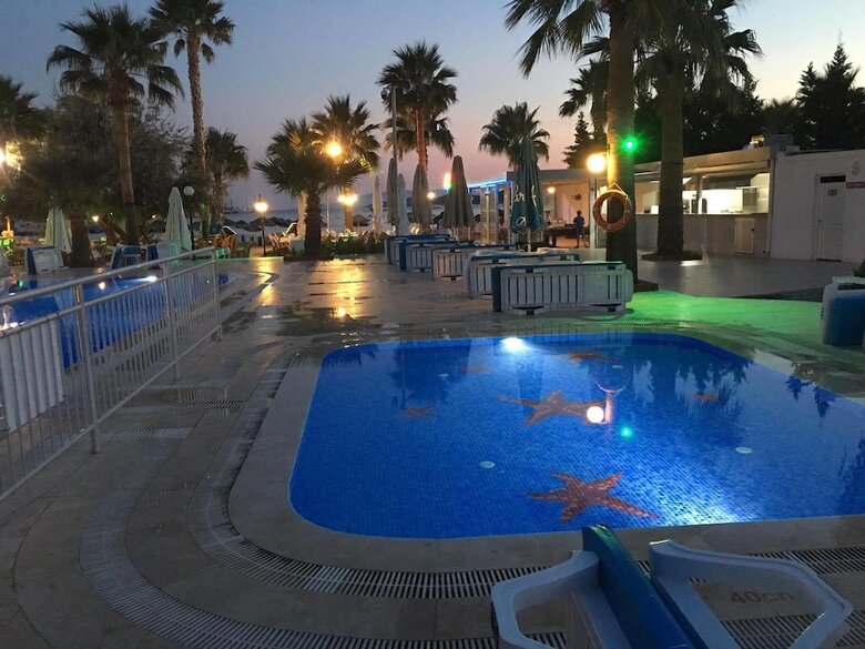 Nagi Beach Hotel