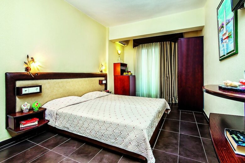 Hotel Elinotel Polis