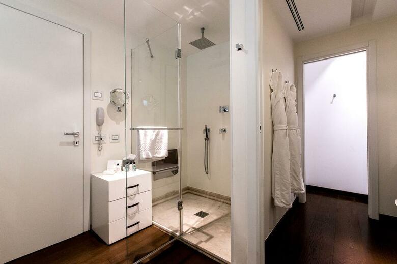 Hotel Magna Pars Suites