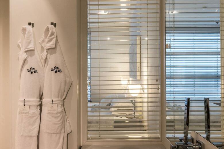 Hotel Magna Pars Suites