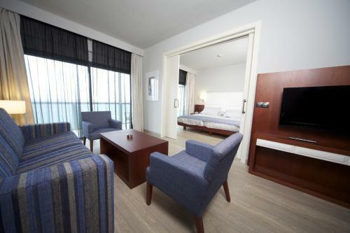 Aparthotel Hotel Marins Playa Suites - Adults Only