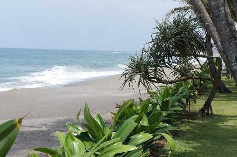 Hotel Legong Keraton Beach