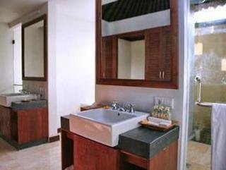 Hotel Sekar Nusa Resort