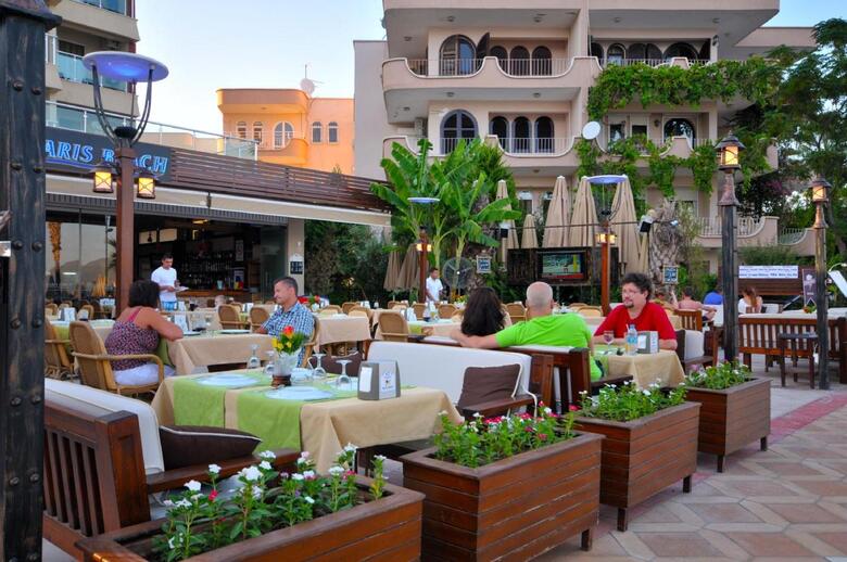 Maris Beach Hotel