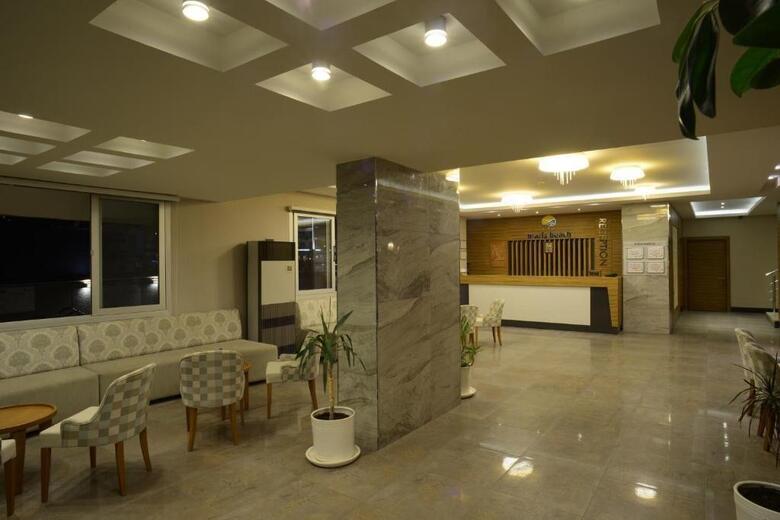 Maris Beach Hotel