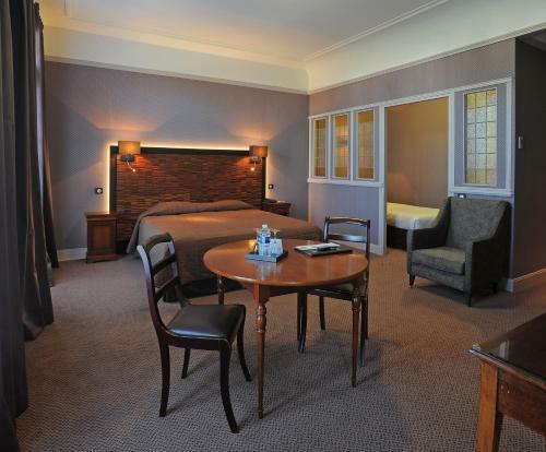 Le Grand Hotel De Tours