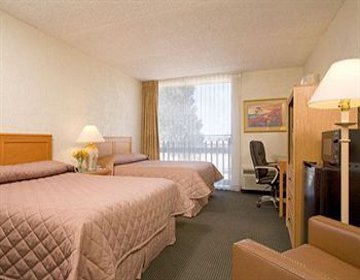 Hotel Riverpark Inn