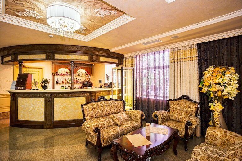 Amici Grand Hotel