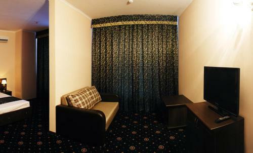 Maximus Hotel