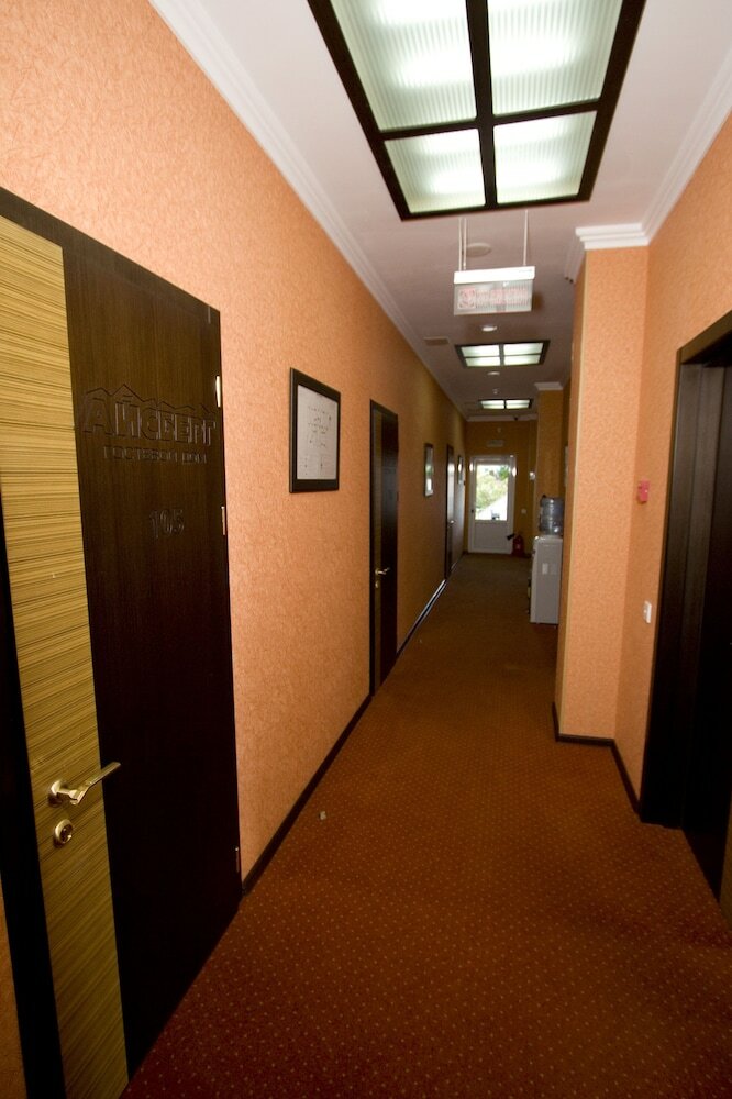 Iceberg Hotel