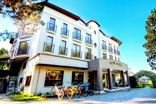 Lale Hotel