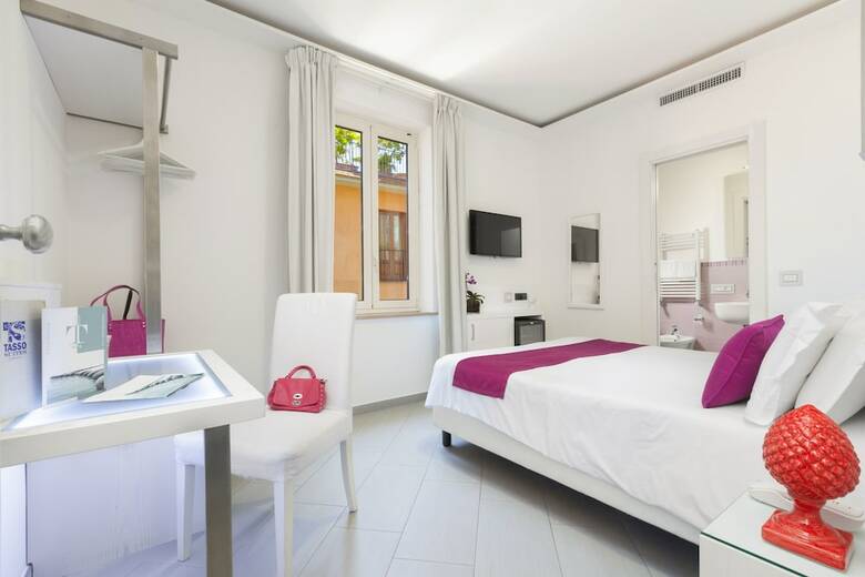 Apartamentos Tasso Suites