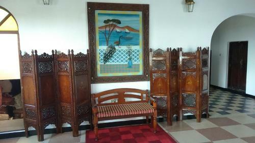 Chavda Hotel