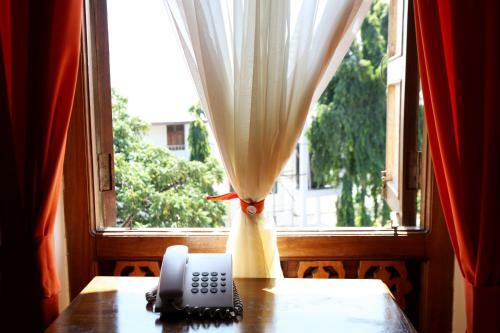Chavda Hotel
