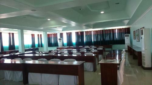 Chavda Hotel
