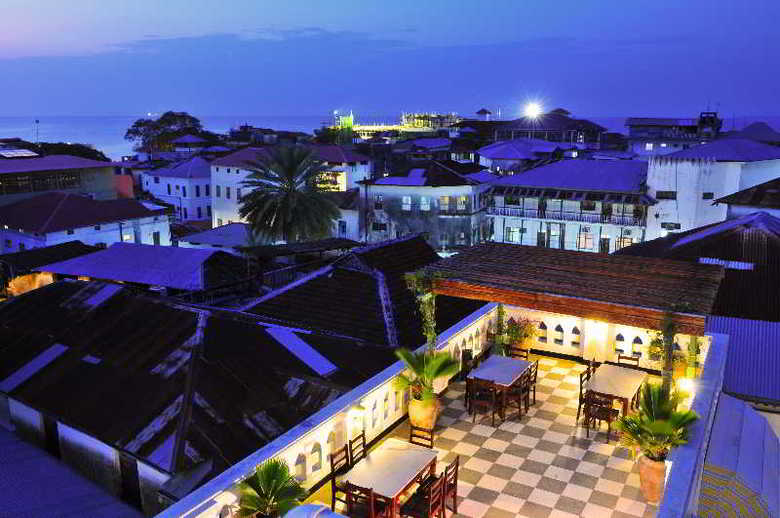 Dhow Palace Hotel