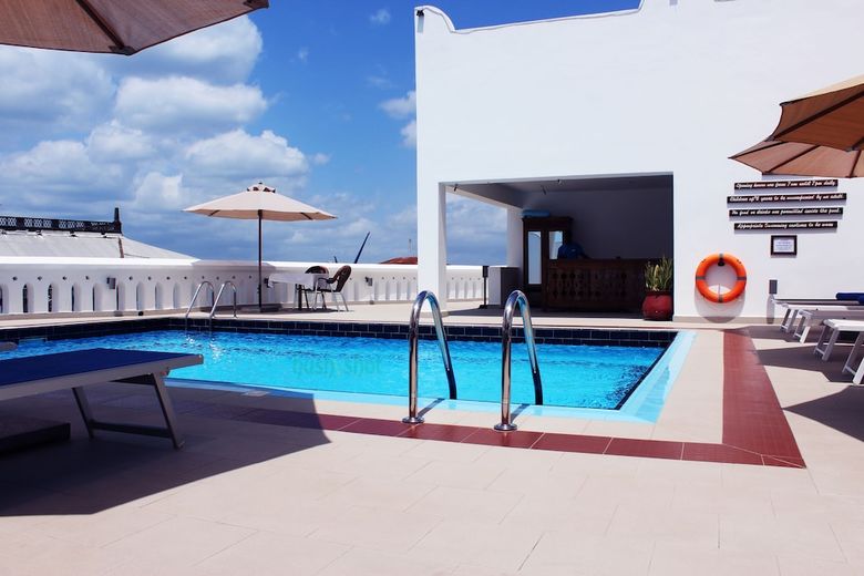 Maru Maru Hotel