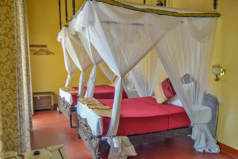 Tembo House Hotel