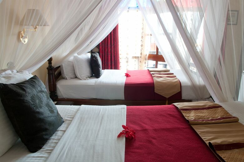 Tembo House Hotel