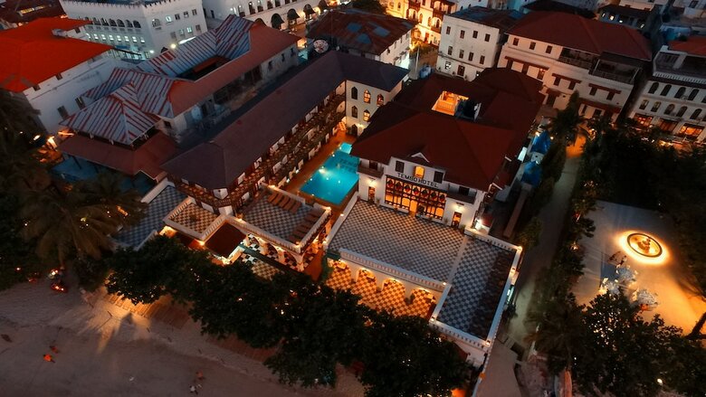 Tembo House Hotel