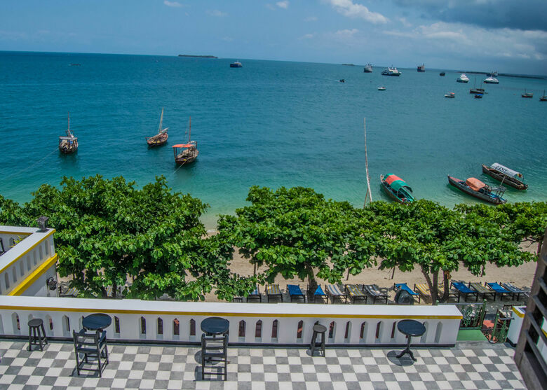 Tembo House Hotel