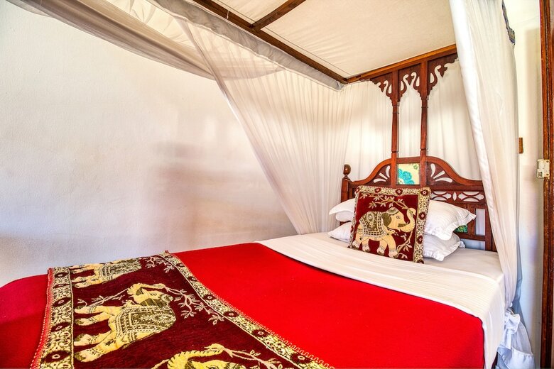 Tembo House Hotel