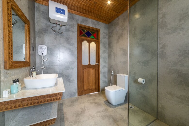 Tembo House Hotel