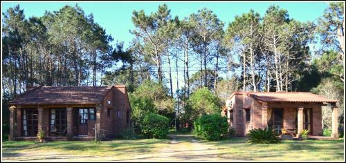 Lodge Adi Y Dina Caba�as