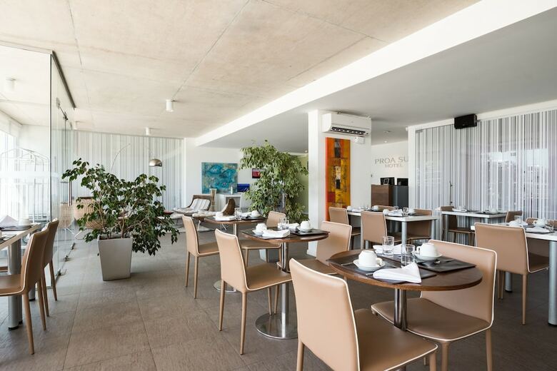 Uy Proa Sur Hotel
