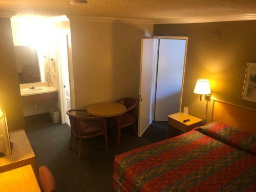 Hotel National 9 Inn