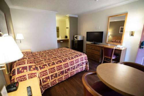 Hotel National 9 Inn