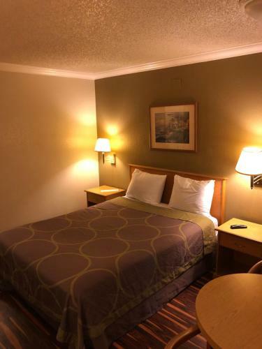 Hotel National 9 Inn