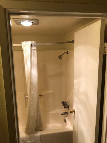 Hotel National 9 Inn