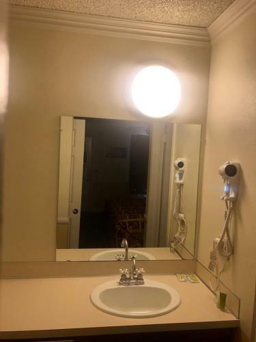 Hotel National 9 Inn