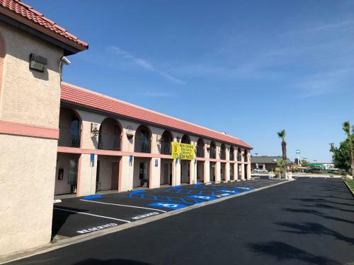 Hotel National 9 Inn